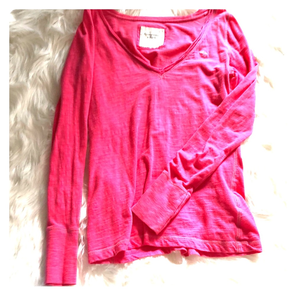 Abercrombie layering tee